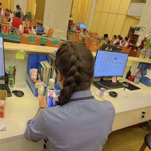 超凡国际游戏冠军奖杯